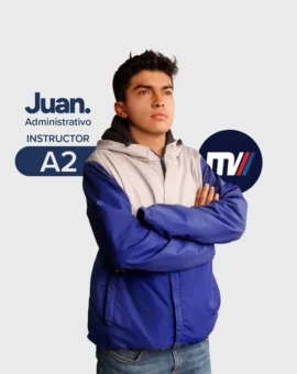 Juan, administrativo e instructor de licencia A2 en CEA Mi Coche Madrid